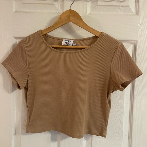 CLASSIC CROP TEE CAMEL - PRINCESS POLLY - Picture 3 of 4